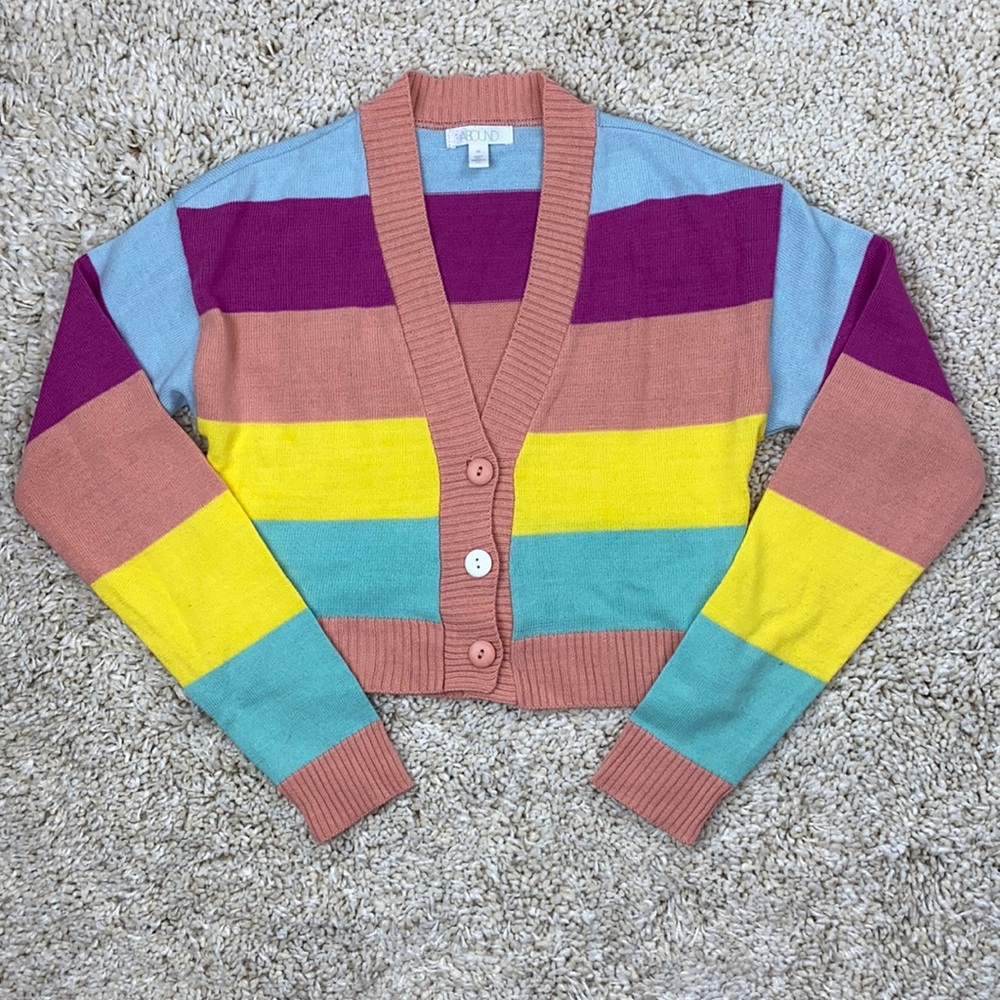 Abound Crop V-Neck Button Down Lightweight Sweate… - image 1